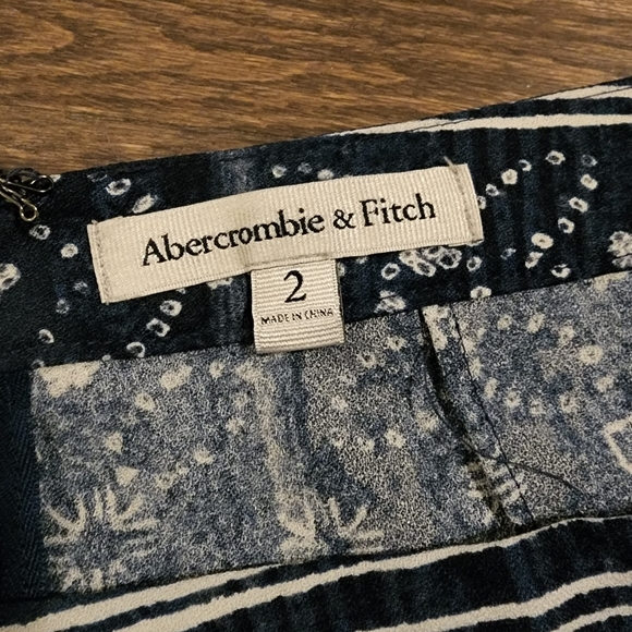 A&F Mini Skirt - Picture 4 of 4